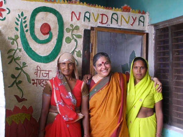 Vanadana Shiva et des gardiennes de semences en Inde