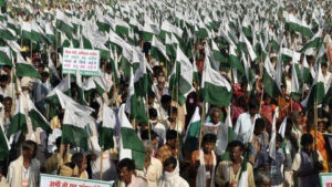 des-milliers-d-indiens-marchent-de-gwalior-vers-new-delhi-le-3-octobre-2012_1119424